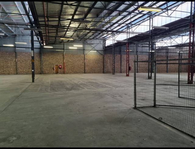 3,492M² WAREHOUSE TO LET IN ROCKY DRIFT